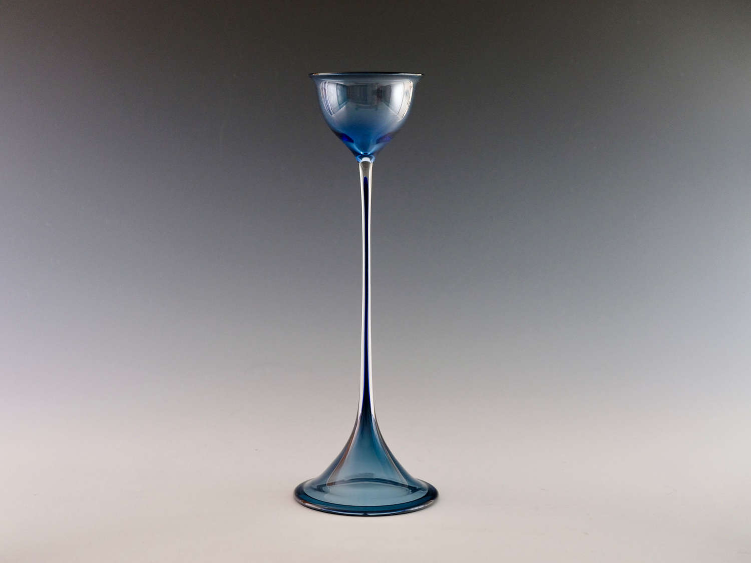 Tulpan vase designed by Nils Landberg for Orrefors Sweeden.