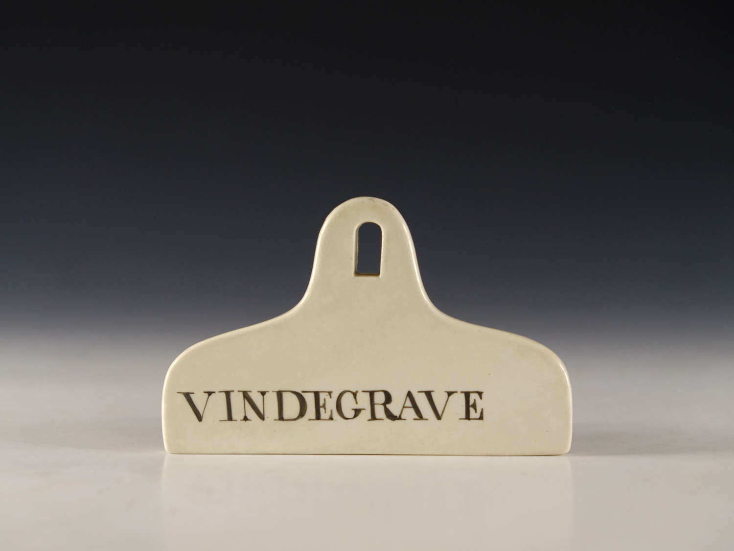 Bin label Vindegrave English Early to Mid 19th century